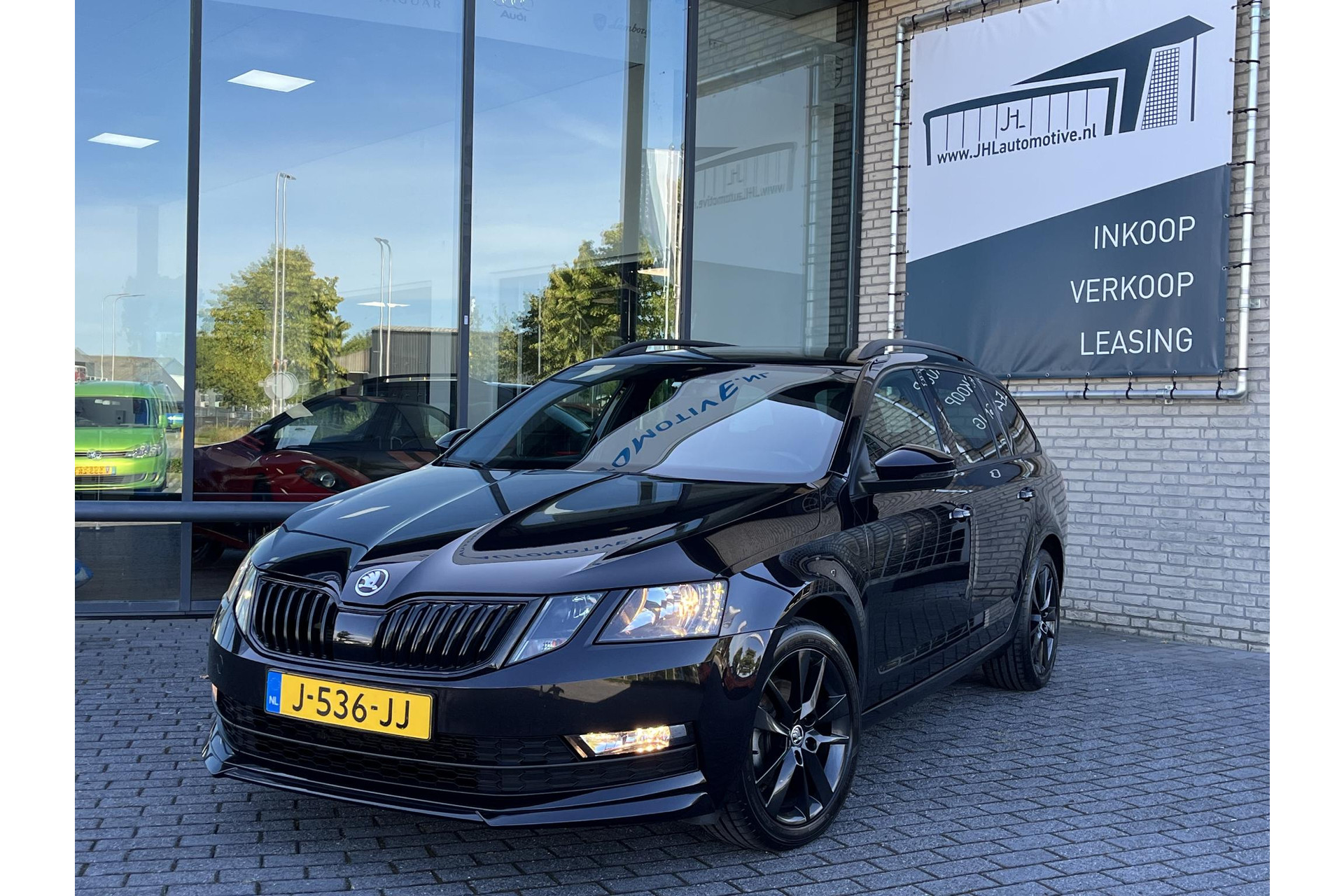 Škoda Octavia Combi 1.5 TSI SPORT*AUTOMAAT*CRUISE*CARPLAY*ECC*HAAK*NAV